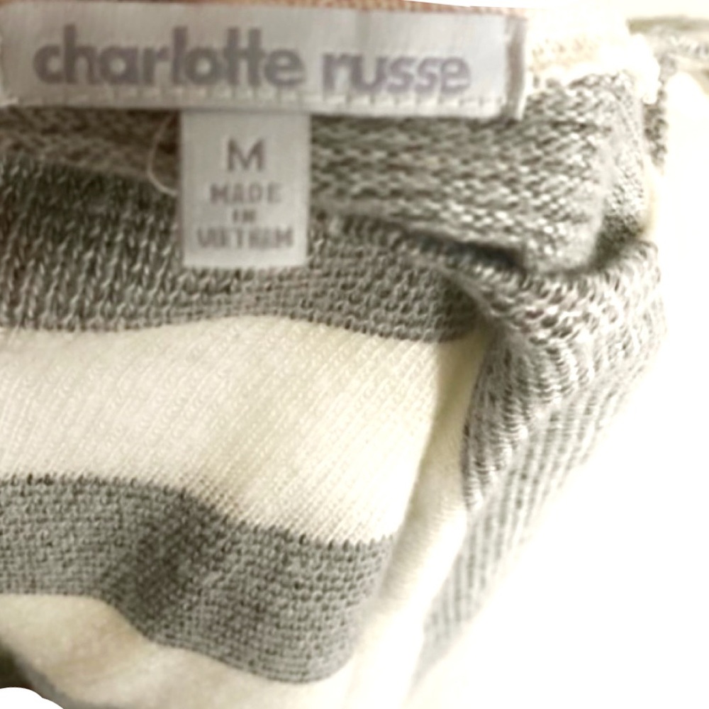3/$8🎉Charlotte Russe Gray white block striped top - Picture 4 of 4